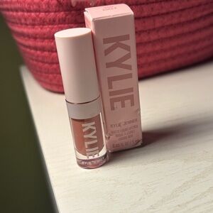 Kylie Jenner Matte Liquid Lipstick - koko